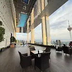Infinity Pool 4 Pax Luxury Condo Klcc View