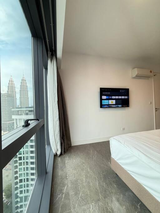 Pangsapuri Infinity Pool 4 Pax Luxury Klcc View Kuala Lumpur