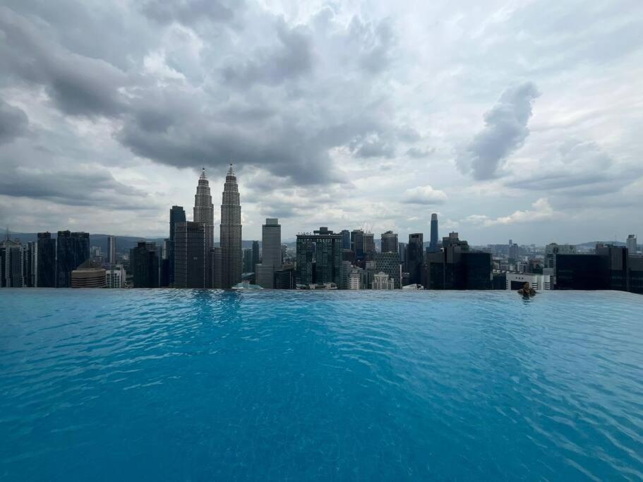 Pangsapuri Infinity Pool 4 Pax Luxury Klcc View *