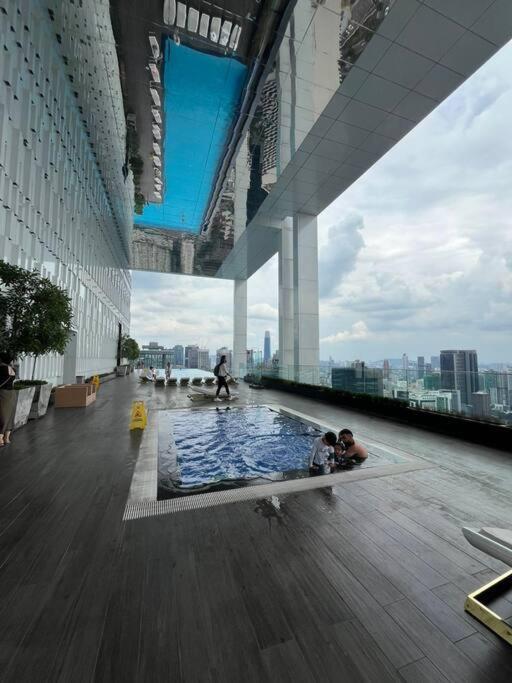 Infinity Pool 4 Pax Luxury Klcc View *