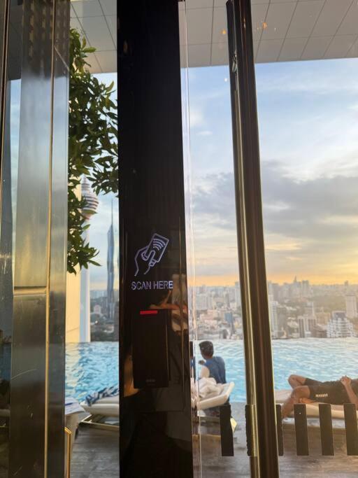Infinity Pool 4 Pax Luxury Klcc View Pangsapuri *